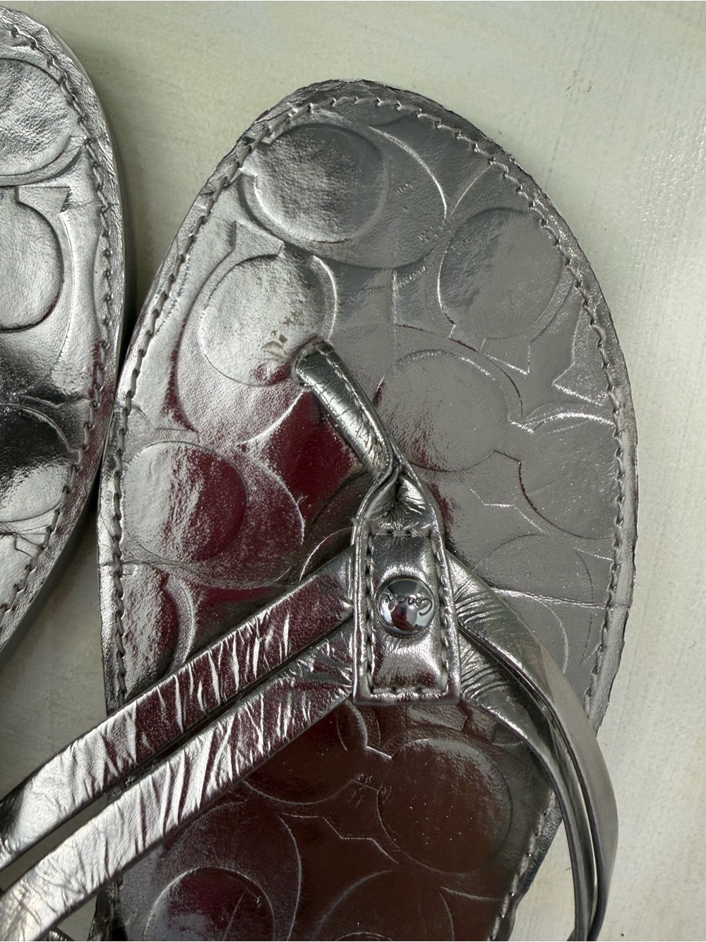 COACH Metallic Silver Women's Thong Sandals Flip Flop - Picture 7 of 8